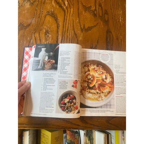 Better Homes & Gardens 17th Edition New Cook Book Hardcover - Picture 4 of 7